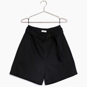 Mod Ref Bela Shorts in Black Size L